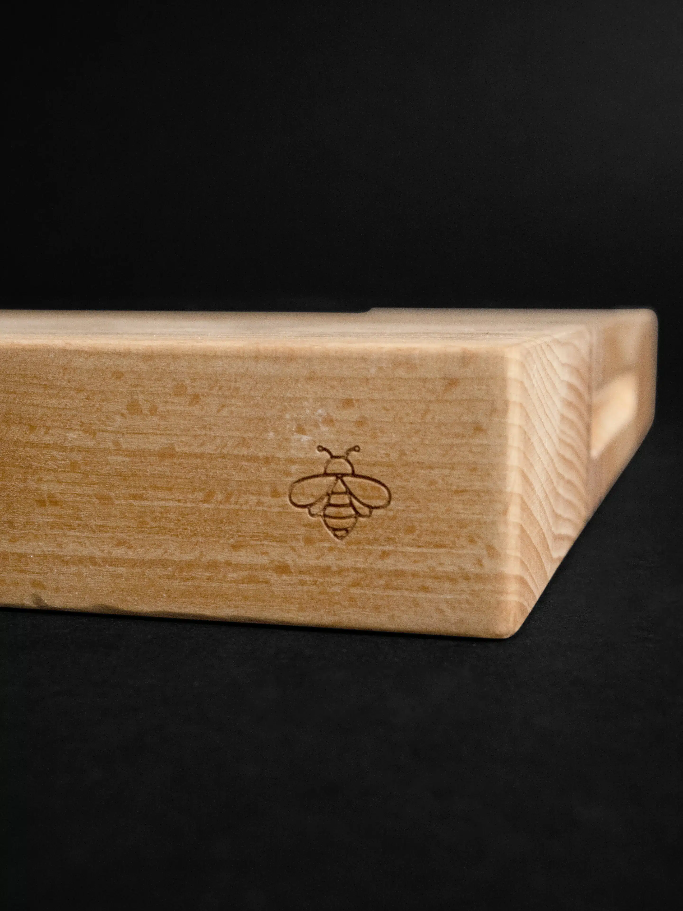 Hazaki - Planche à découper - L'Abeille - Hêtre – Image 2
