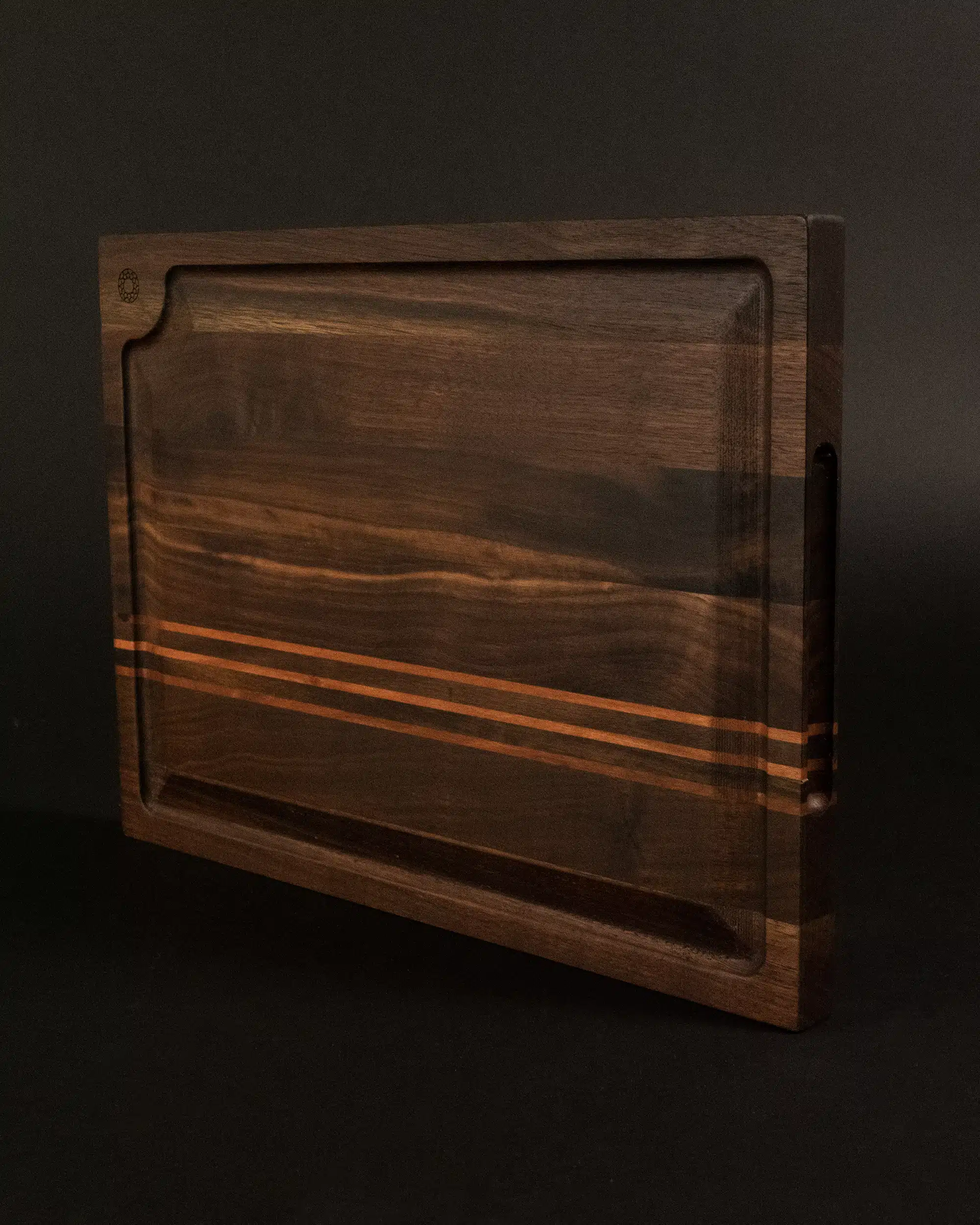 Hazaki - Planche à découper - La Fourmis - Noyer – Image 3