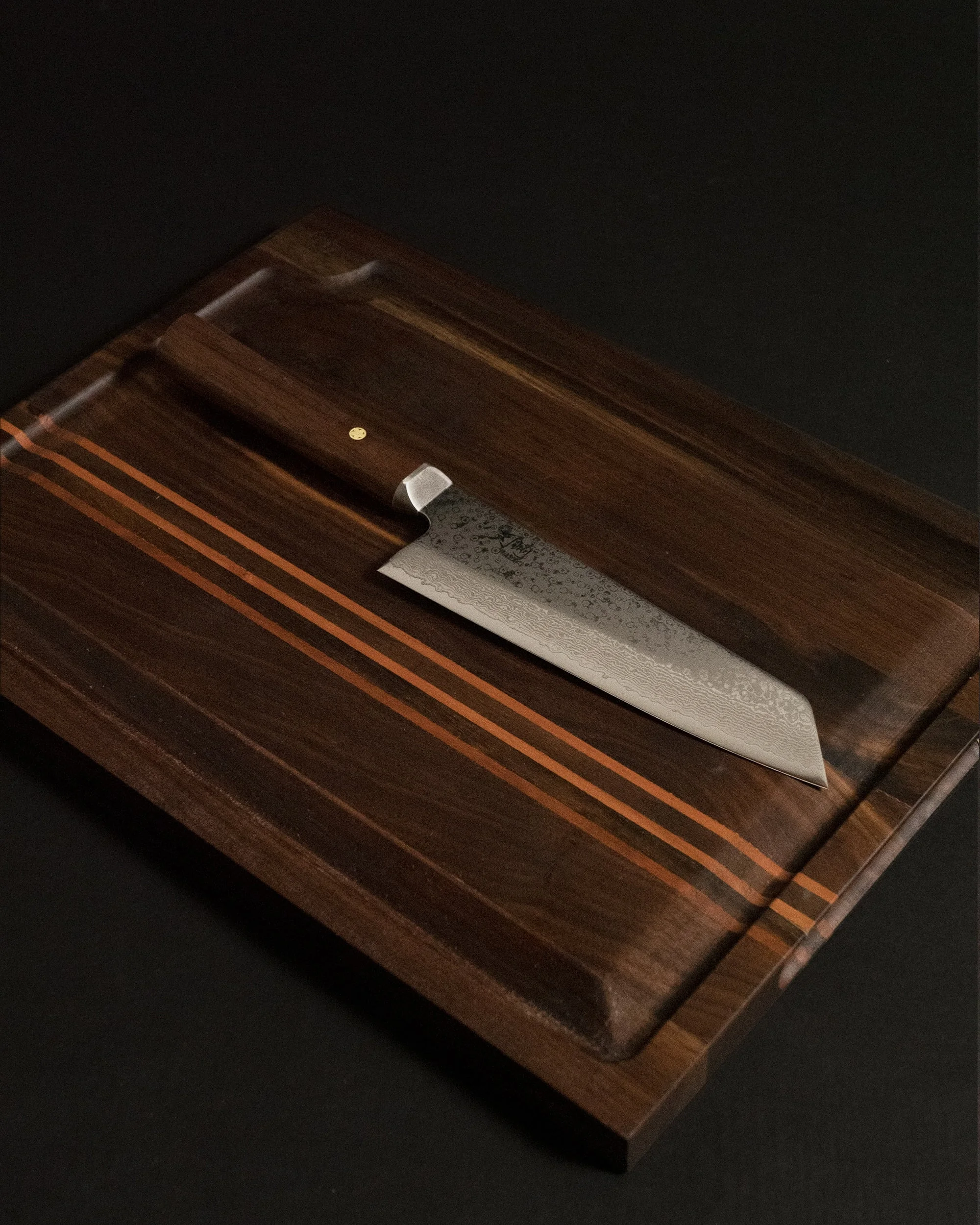 Hazaki - Planche à découper - La Fourmis - Noyer – Image 4